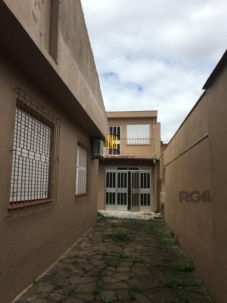 Casa 3 Dormitório(s) Bairro Nonoai