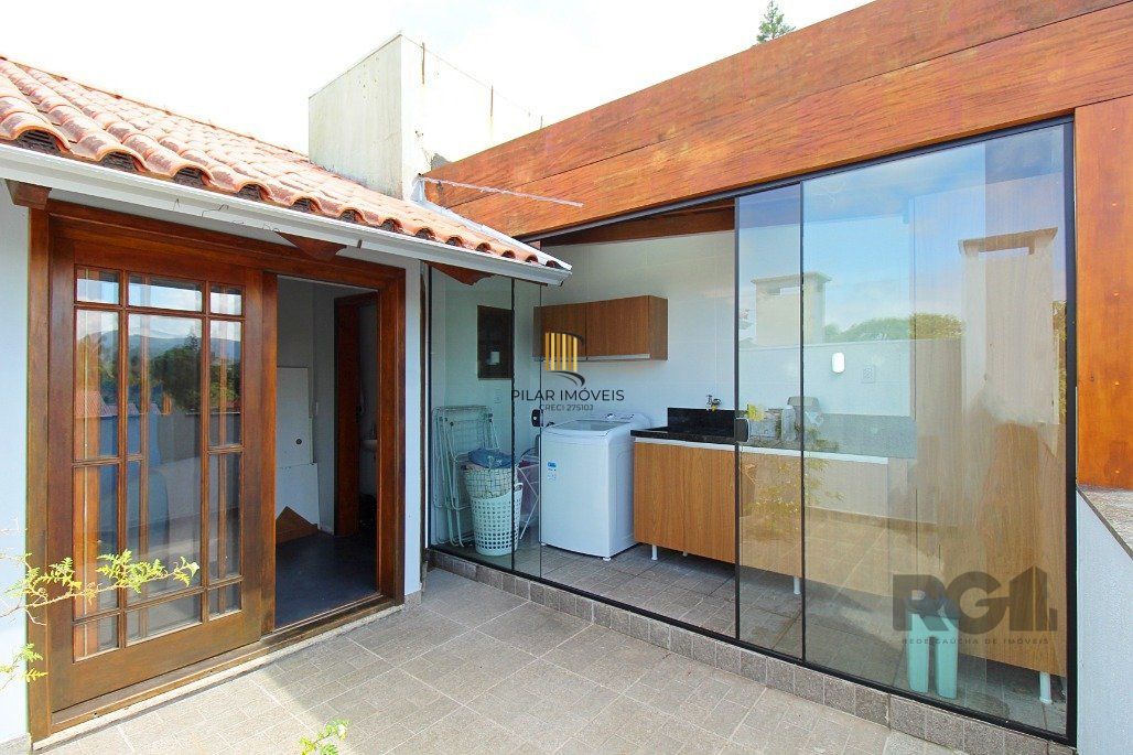 Sobrado para Venda - 218m², 4 dormitórios, sendo 3 suites, 2 vagas - Ipanema