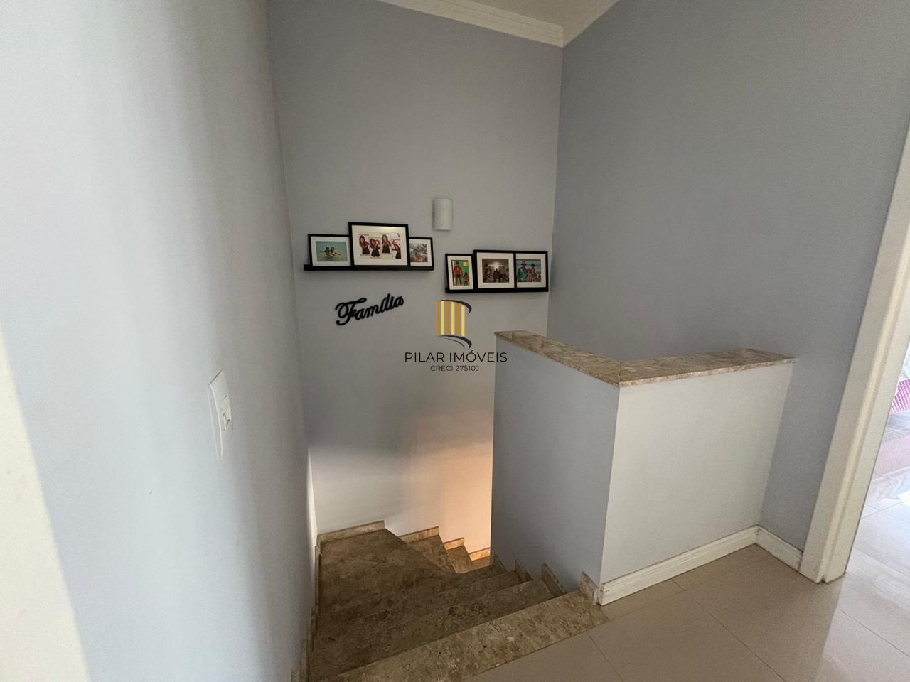 Casa 3 dormitórios no bairro Hípica