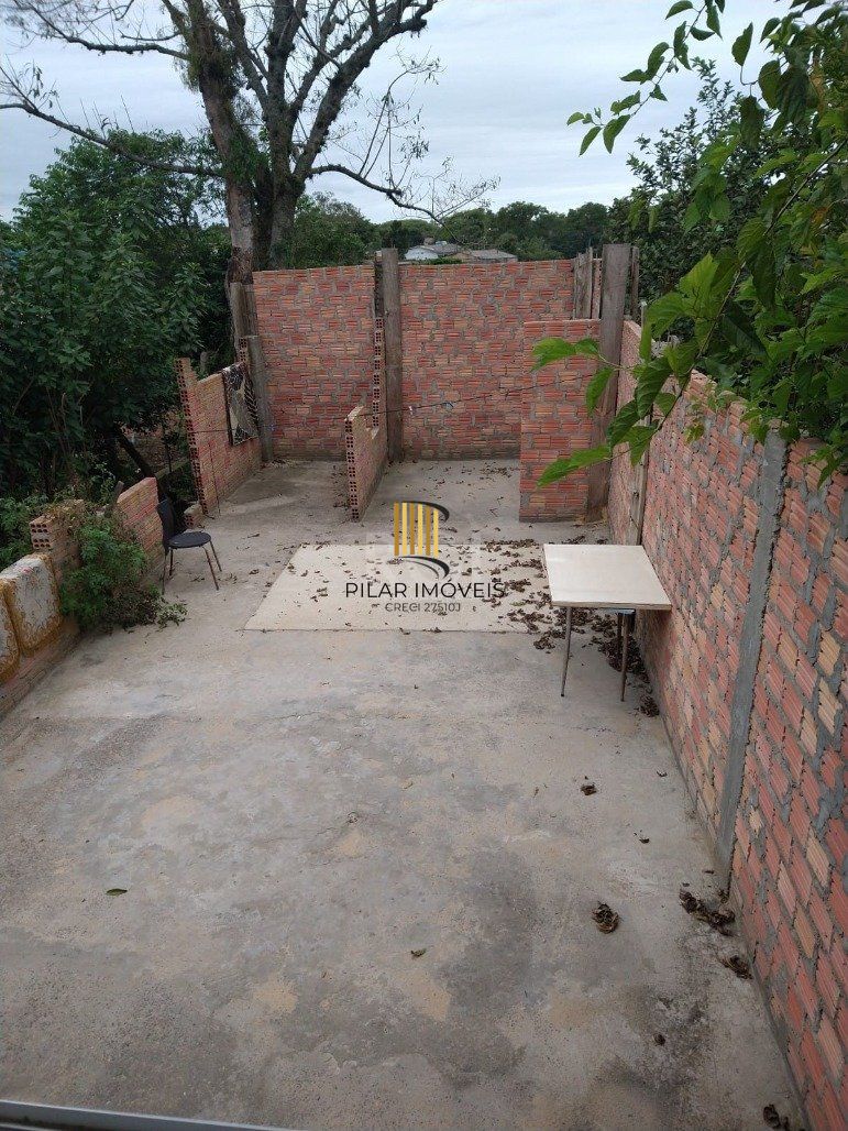 Casa 2 Dormitório(s) Bairro Santo Onofre