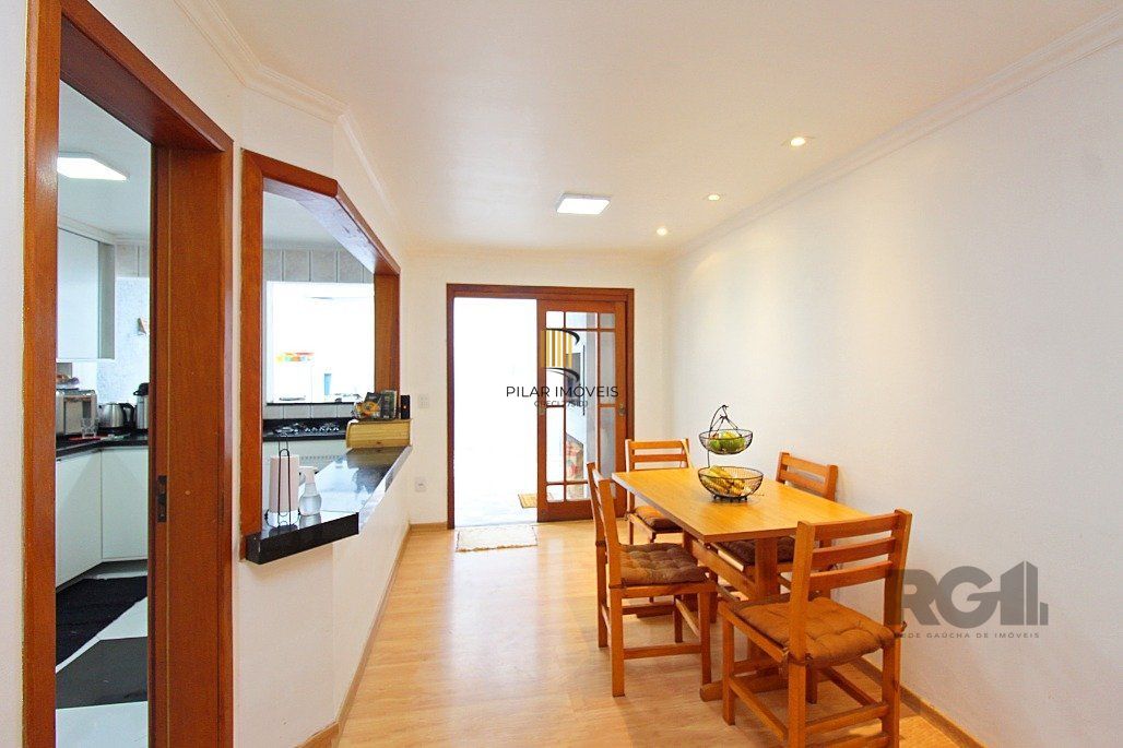 Sobrado para Venda - 218m², 4 dormitórios, sendo 3 suites, 2 vagas - Ipanema