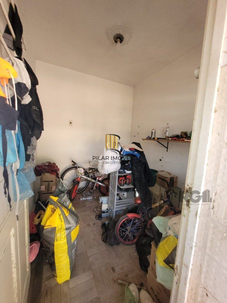 Casa 8 dormitórios no bairro Menino Deus