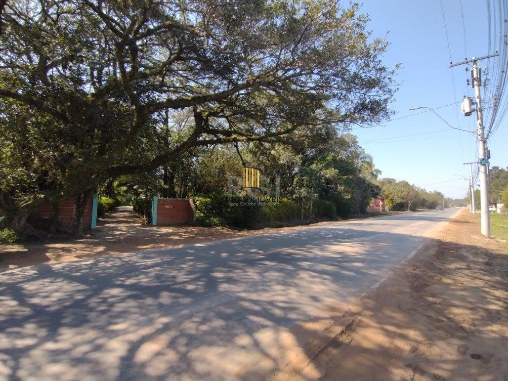 Sítio para Venda - 245m², 4 dormitórios, 10 vagas - Lami