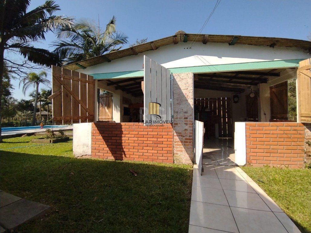 Sítio para Venda - 245m², 4 dormitórios, 10 vagas - Lami