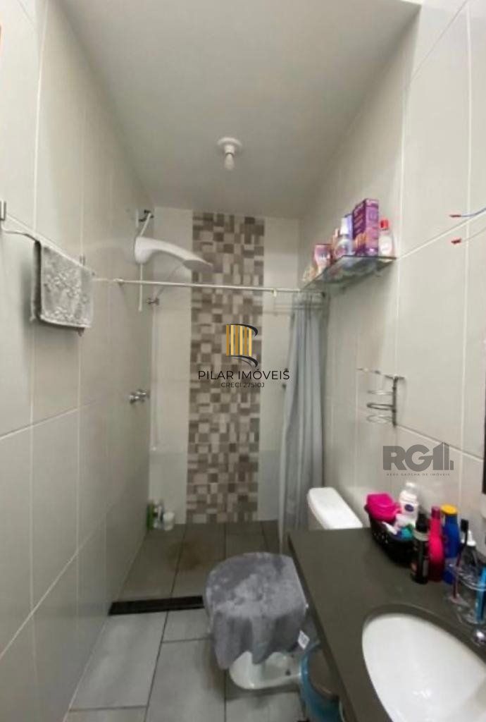 Casa 2 dormitórios no bairro Hípica