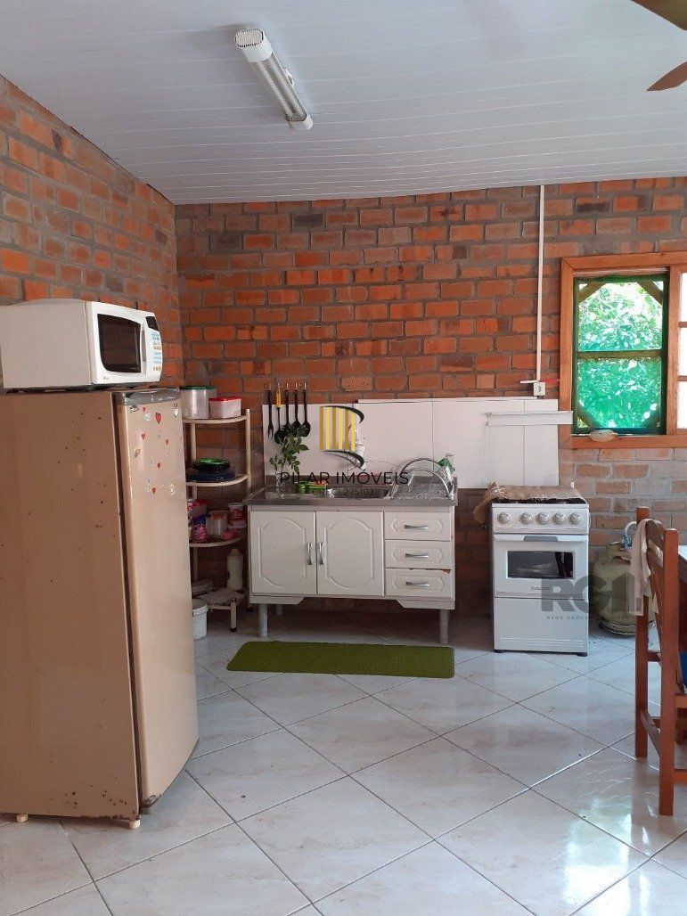 Casa 3 Dormitório(s) Bairro Itapuã