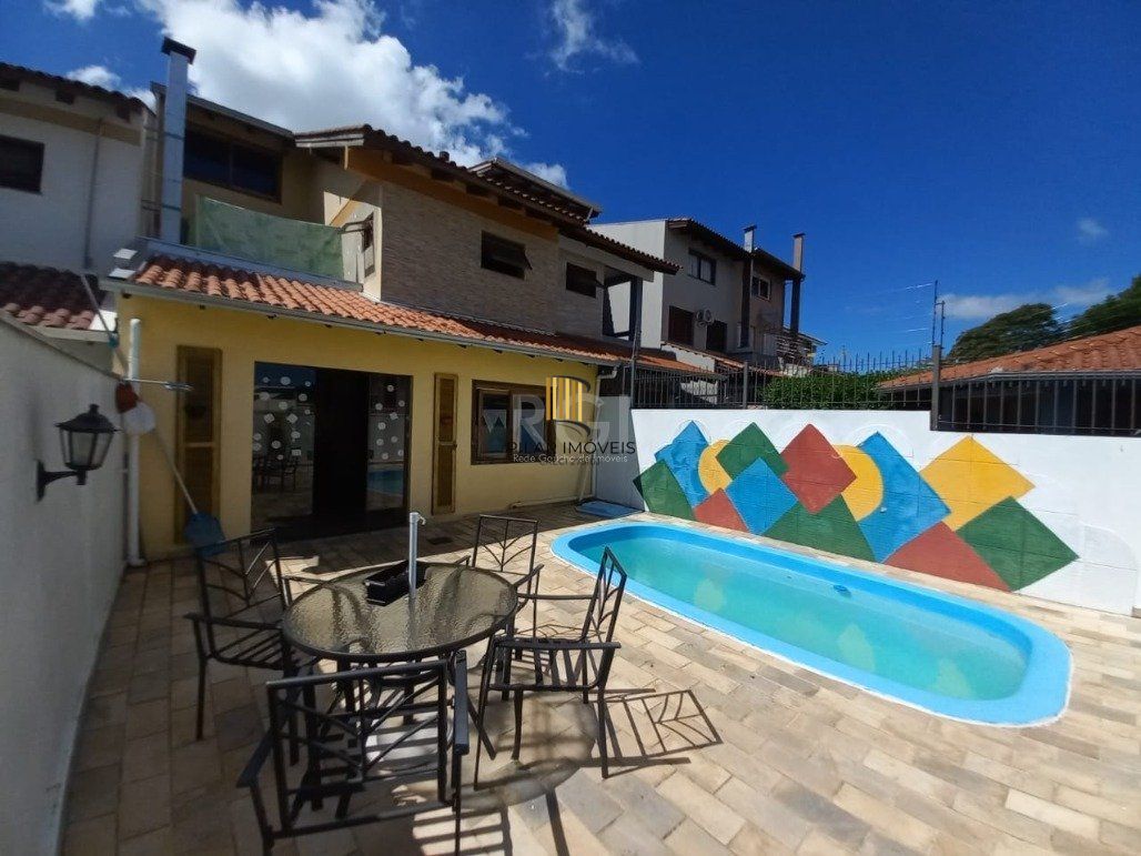 Casa 4 Dormitório(s) Bairro Espirito Santo