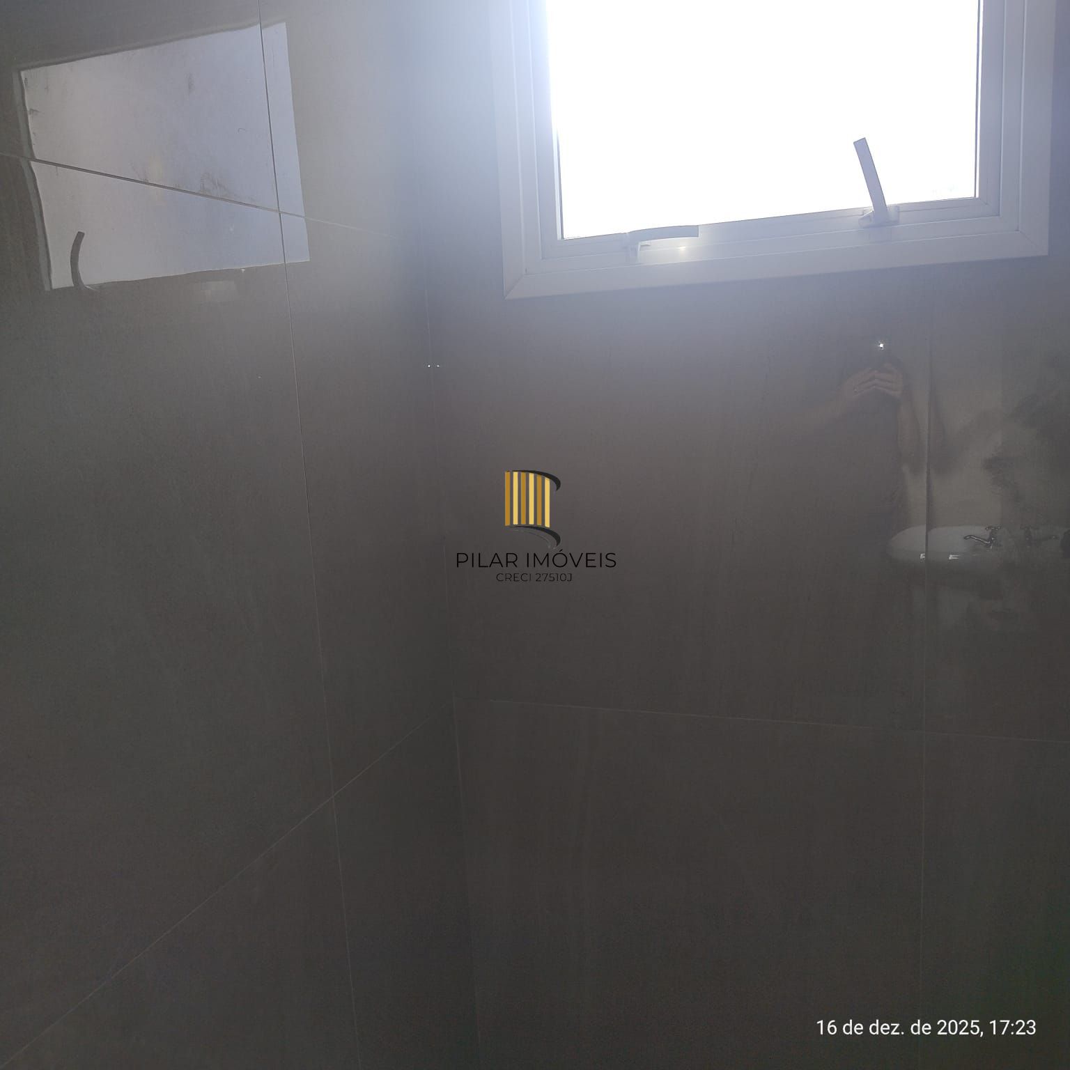 Casa 2 dormitórios no bairro Hípica