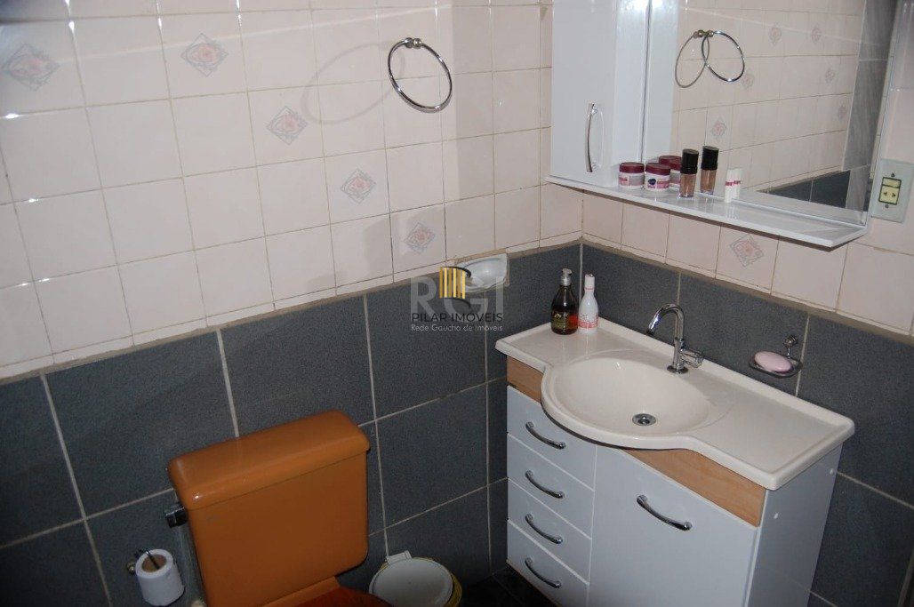 Casa 2 Dormitório(s) Bairro Ponta Grossa