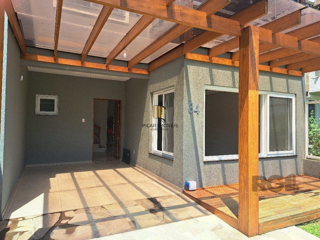 Casa 3 dormitórios no bairro Hípica