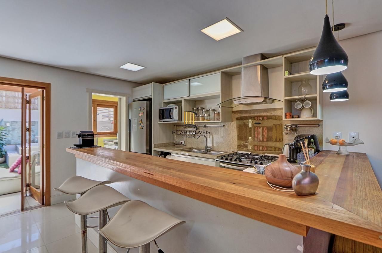 Casa de Condomínio 3 dormitórios no bairro Vila Nova