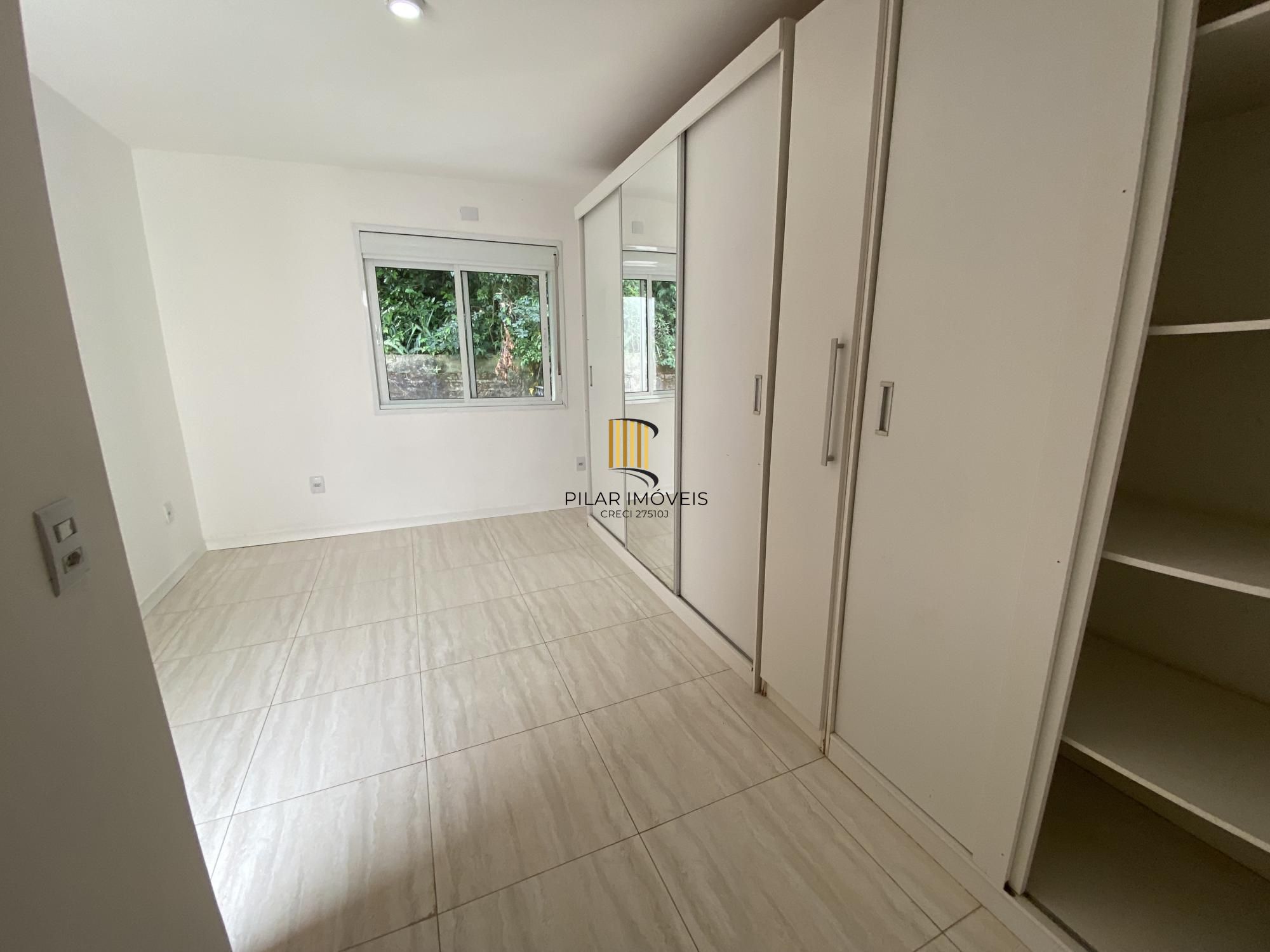 Sobrado com 2 Suítes, Sacada e Pátio com Teto Retrátil