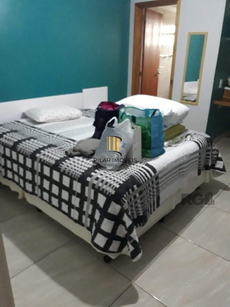 Casa 4 dormitórios no bairro Ipanema