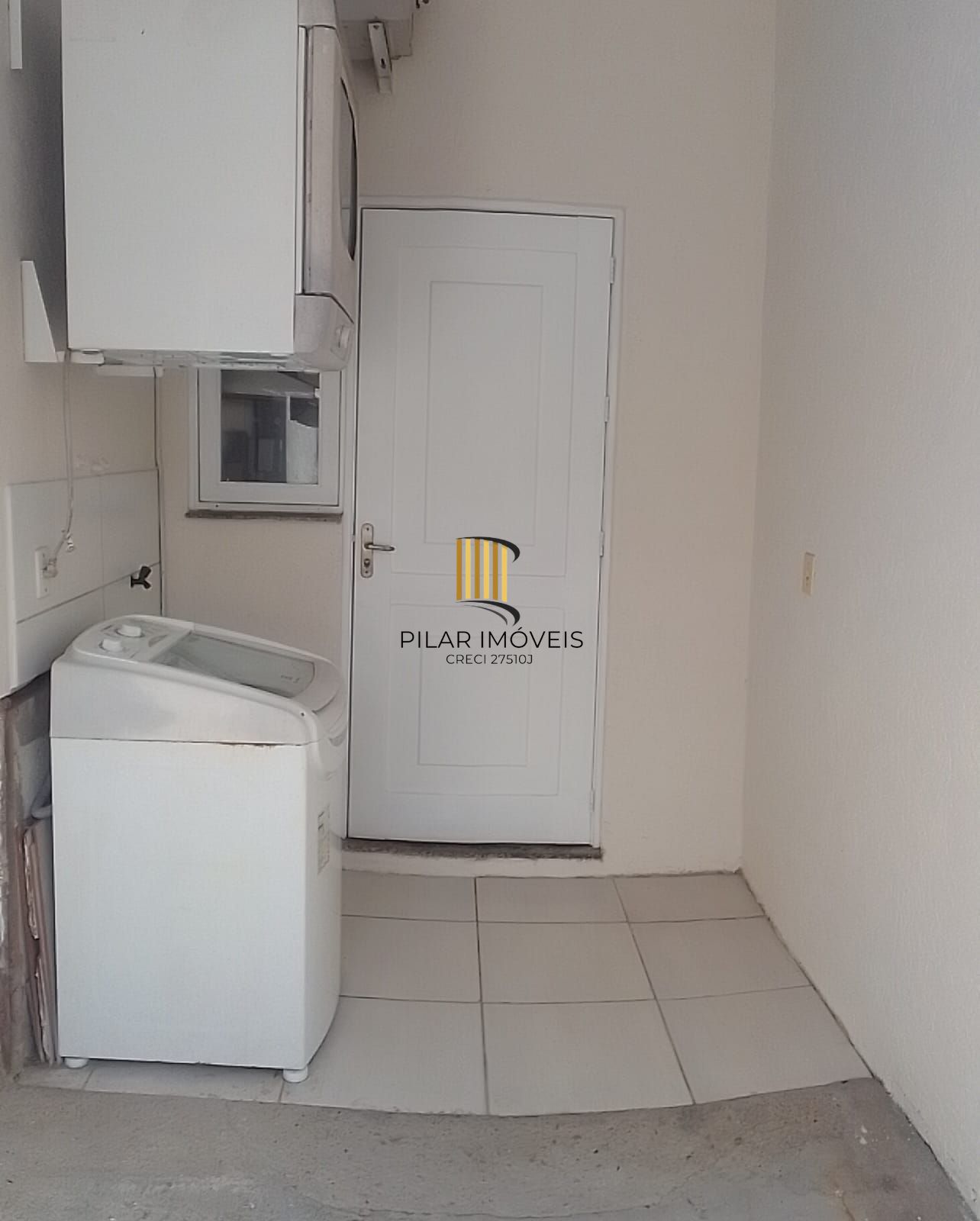 Casa 2 dormitórios no bairro Hípica