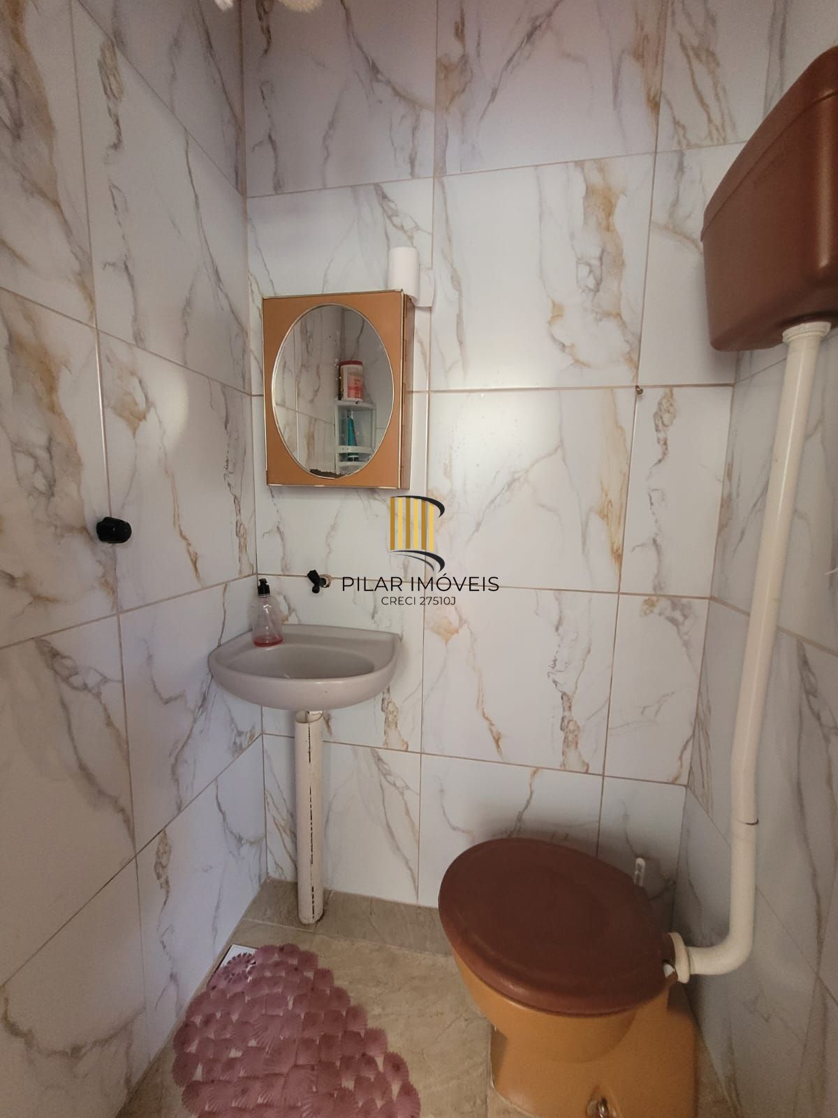 Casa 3 dormitórios no bairro Restinga