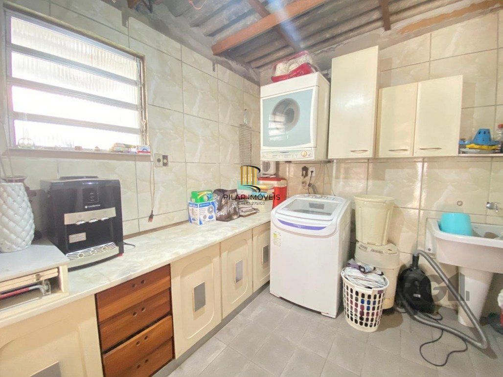 Casa 3 Dormitório(s) Bairro Camaquã