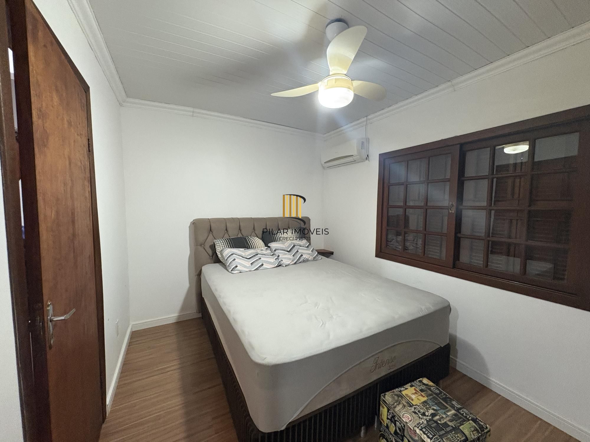 Sobrado 2 dormitórios no bairro Belém Novo