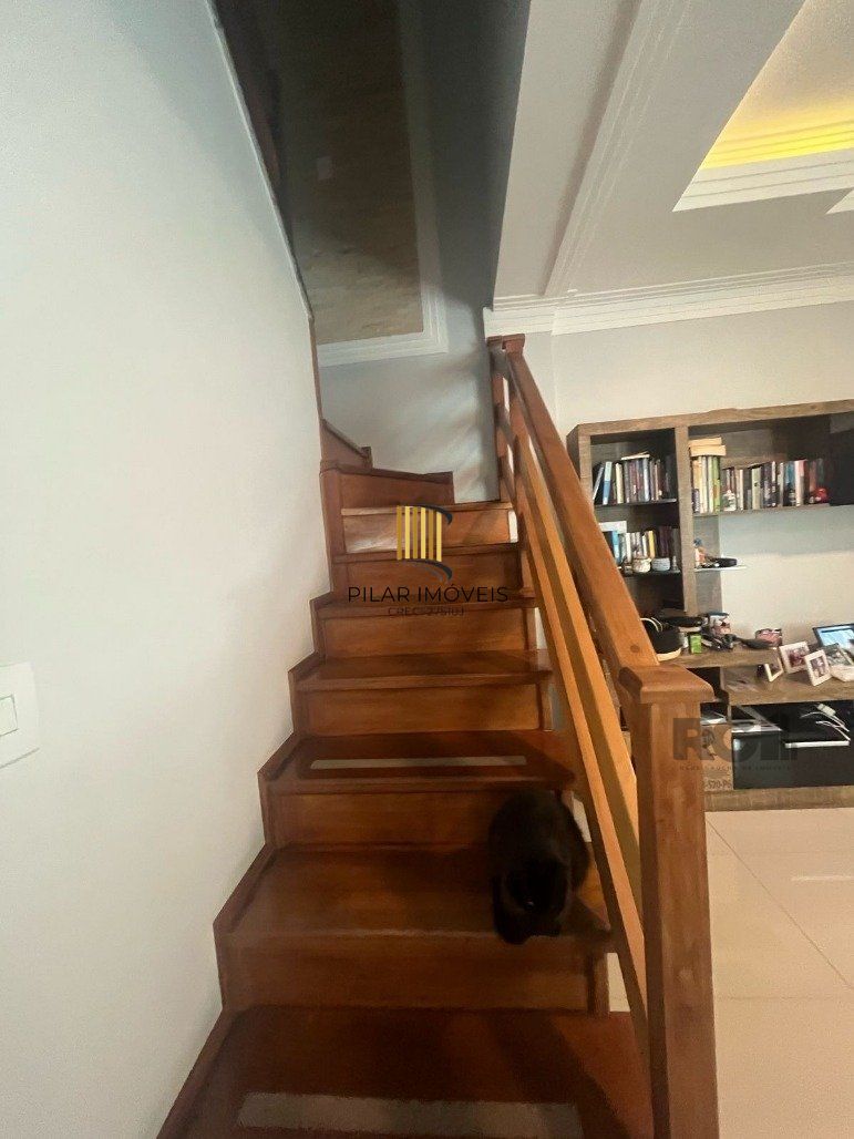 Casa de Condomínio 3 dormitórios no bairro Hípica