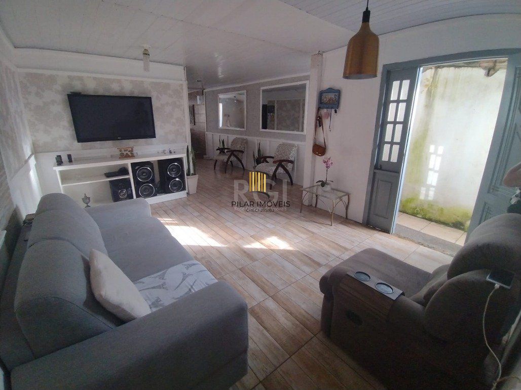 Casa para Venda - 103m², 2 dormitórios, 1 vaga - Hípica