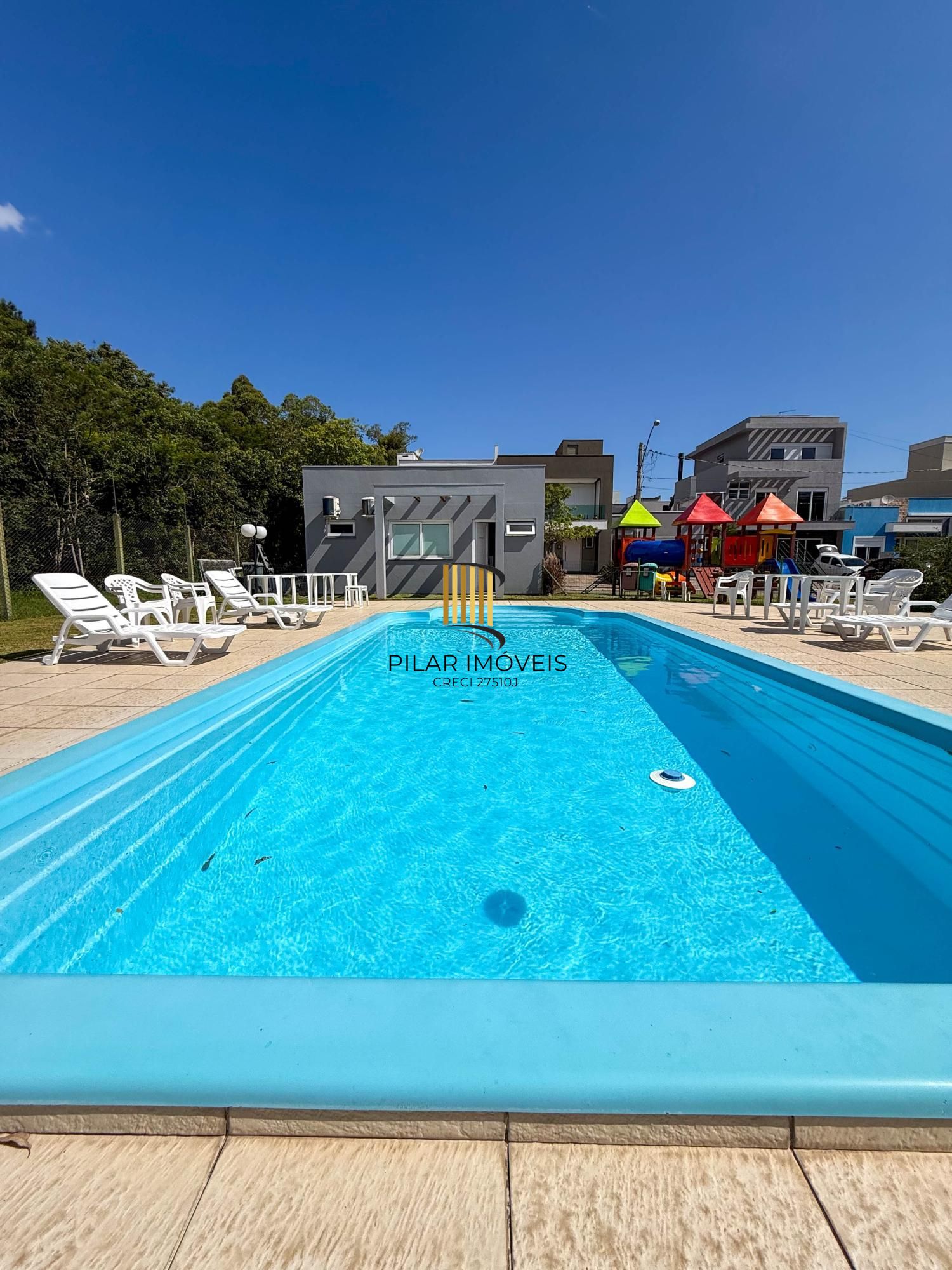 Casa de Condomínio 3 dormitórios no bairro Hípica