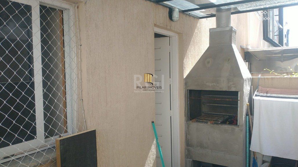 Sobrado 2 Dormitório(s) Bairro Restinga