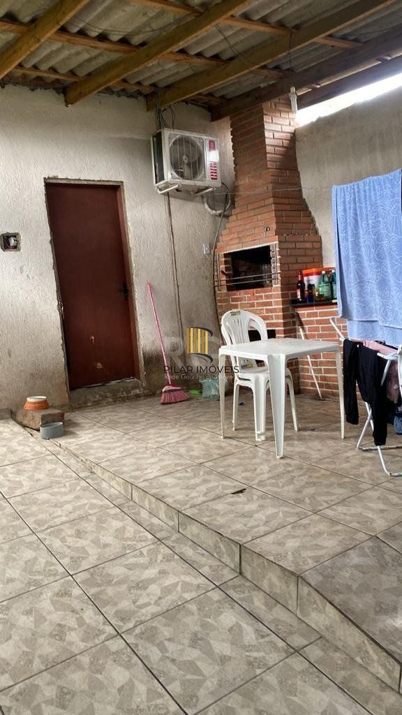 Casa 4 Dormitório(s) Bairro Restinga