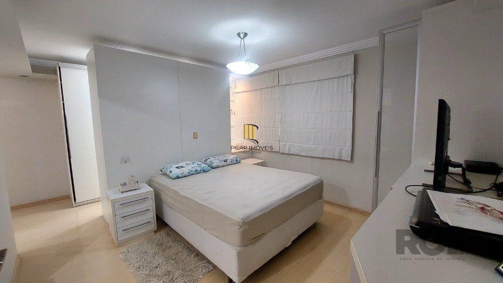 Casa 4 dormitórios no bairro Espírito Santo