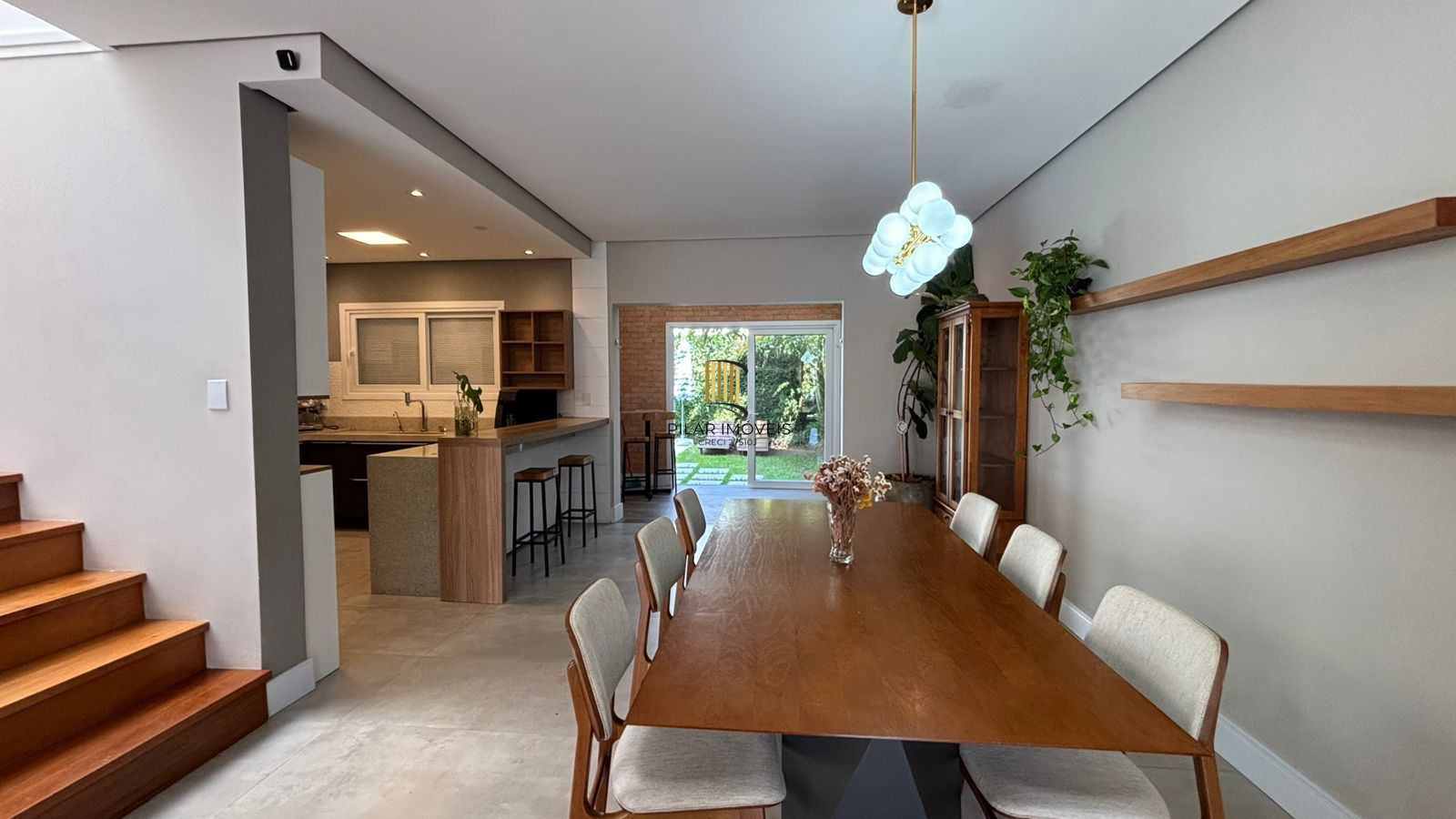 Casa 3 dormitórios no bairro Hípica