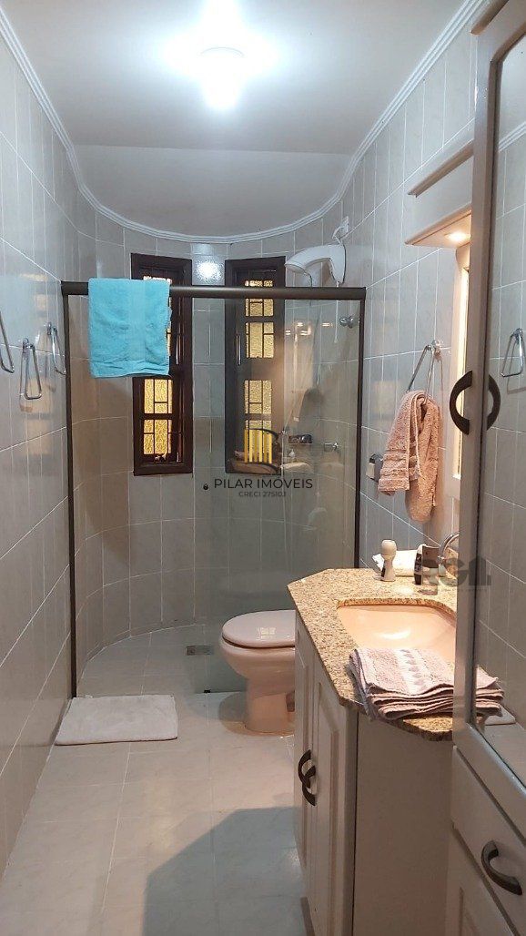 Casa 4 Dormitório(s) Bairro Torres