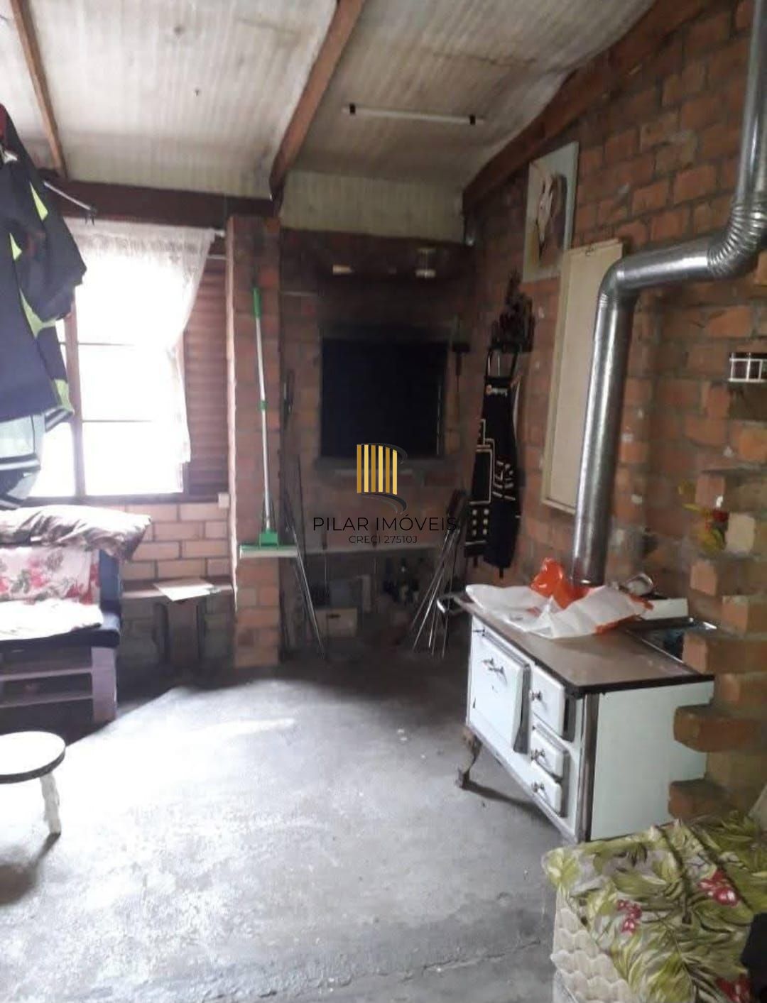 Casa 2 dormitórios no bairro Hípica