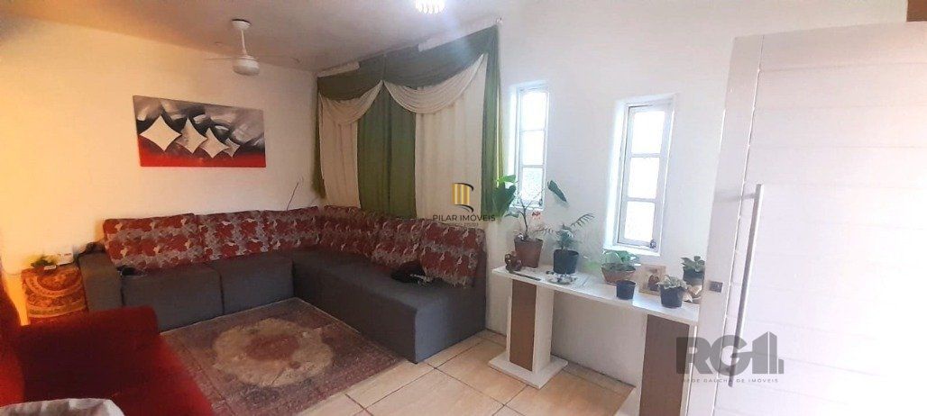 Casa 6 dormitórios no bairro Restinga