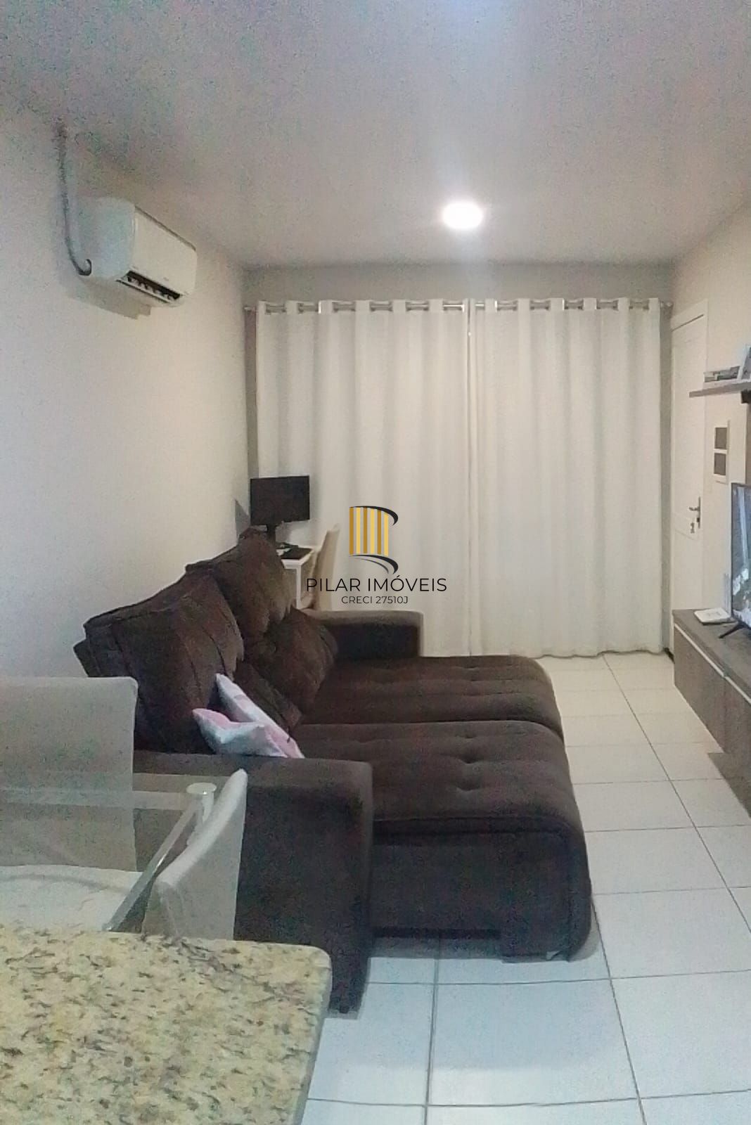 Casa 2 dormitórios no bairro Hípica