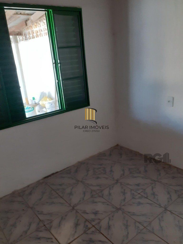Casa 3 dormitórios no bairro Restinga