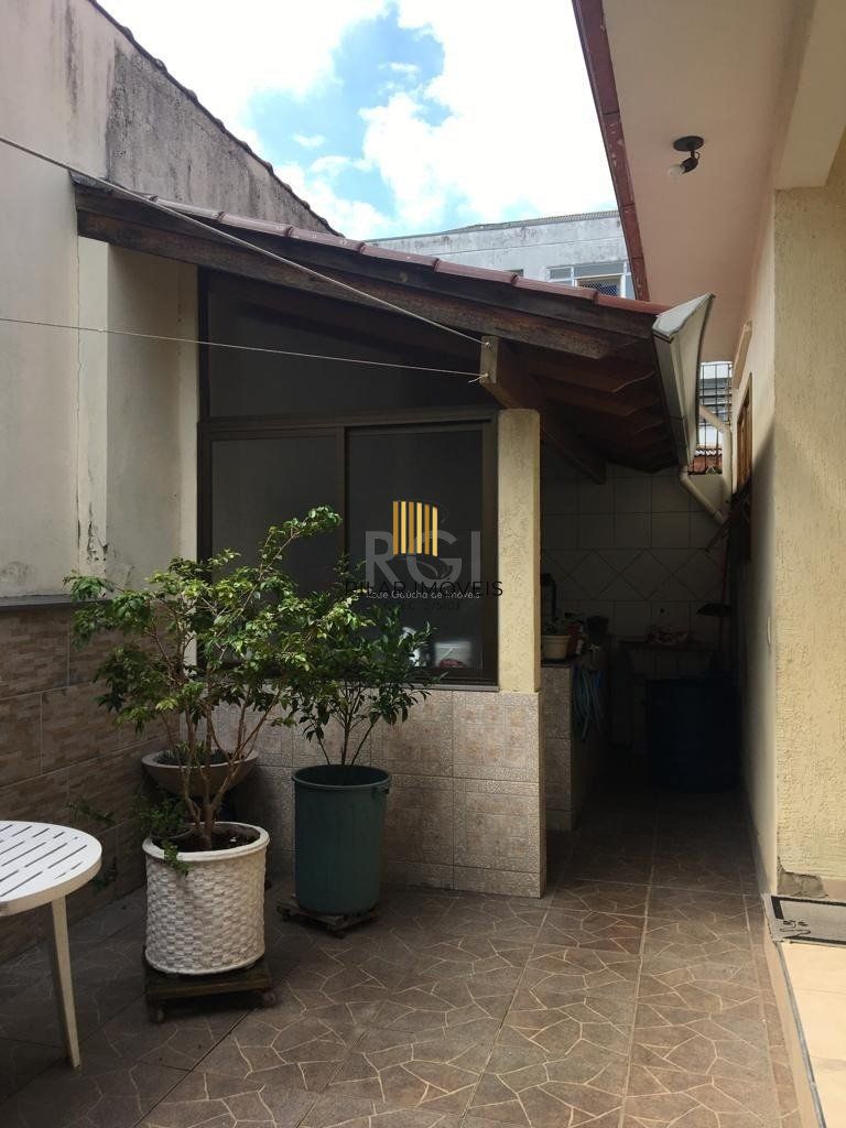 Casa 3 Dormitório(s) Bairro Vila São José