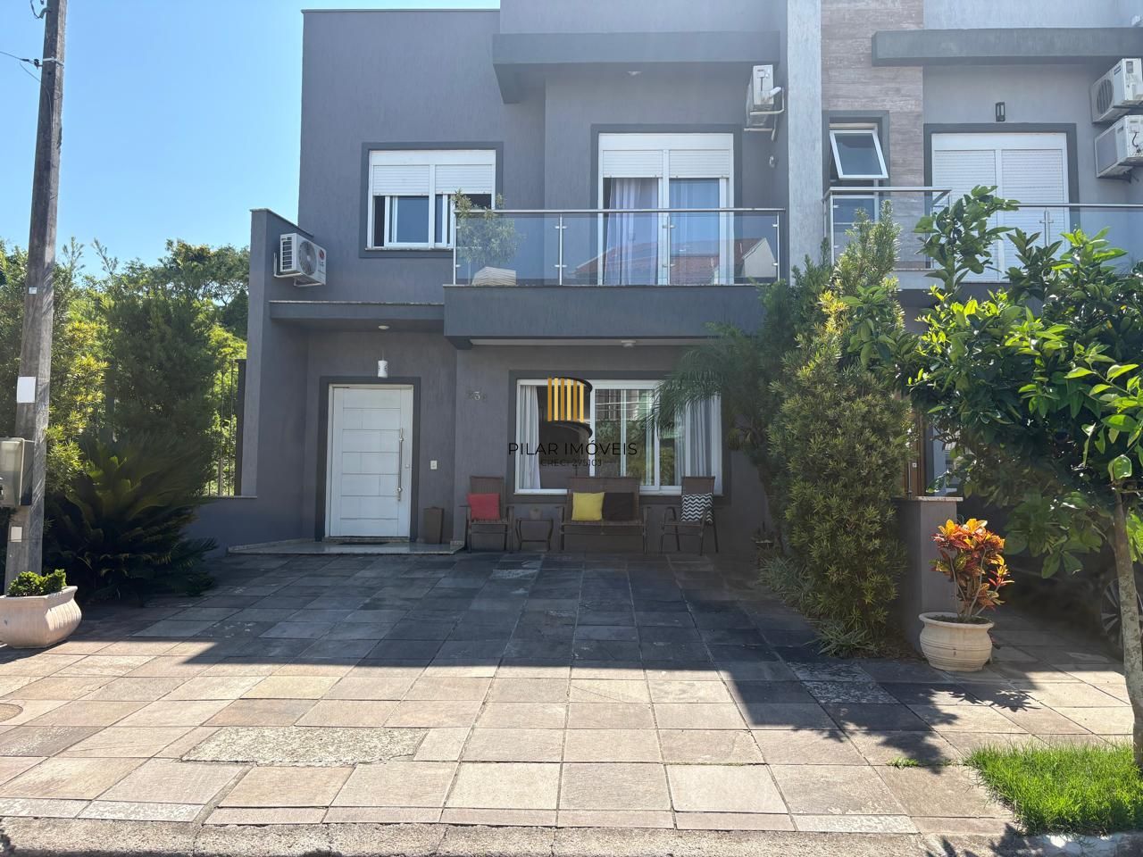 Casa 3 dormitórios no bairro Hípica