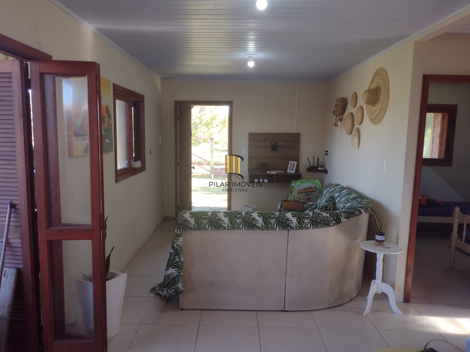 Casa 2 dormitórios no bairro Quintão