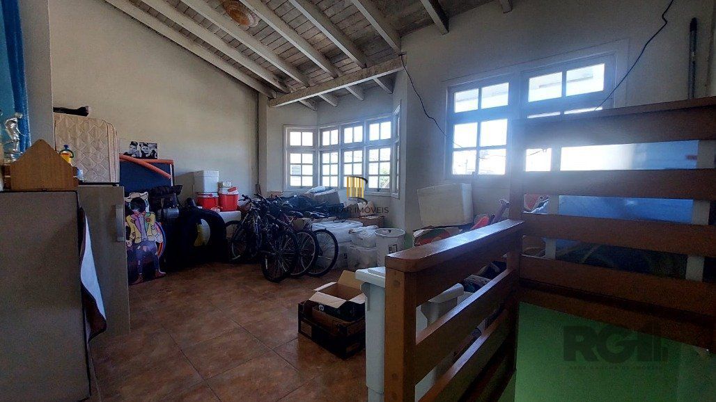 Casa 4 dormitórios no bairro Espírito Santo