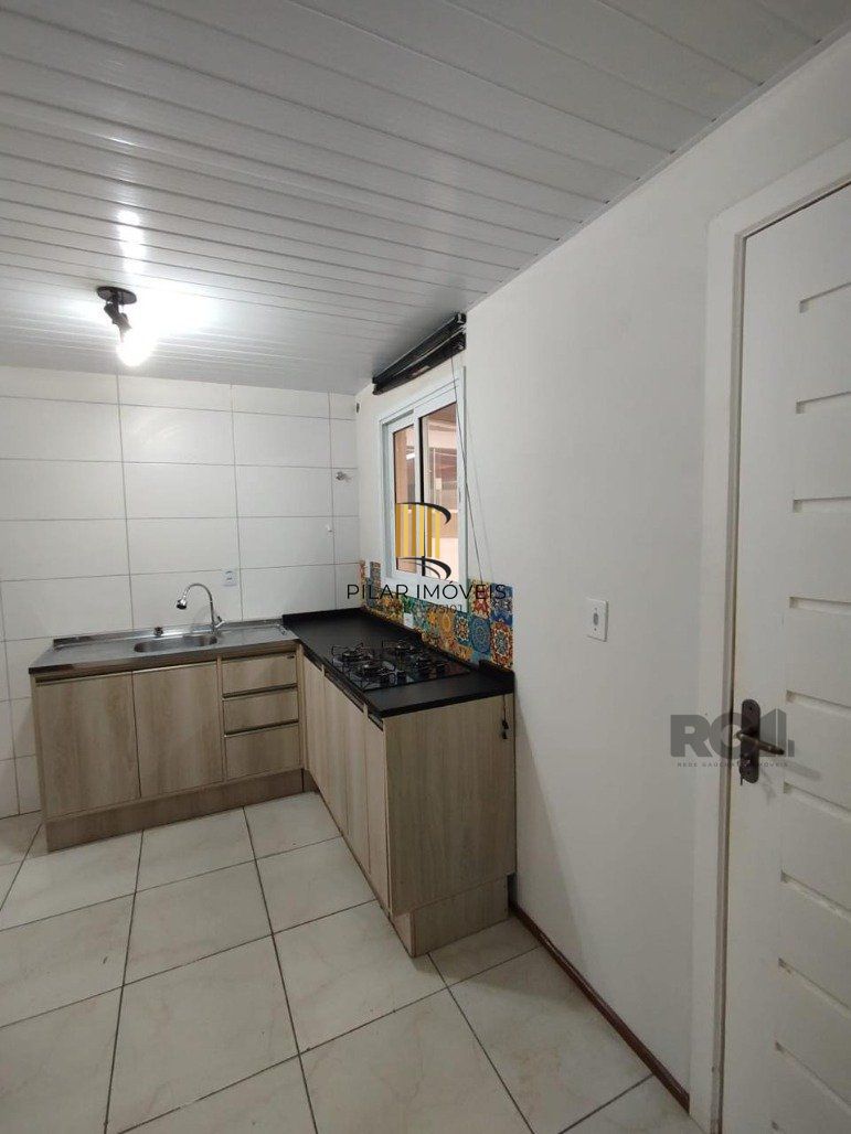 Casa de Condomínio 2 dormitórios no bairro Restinga