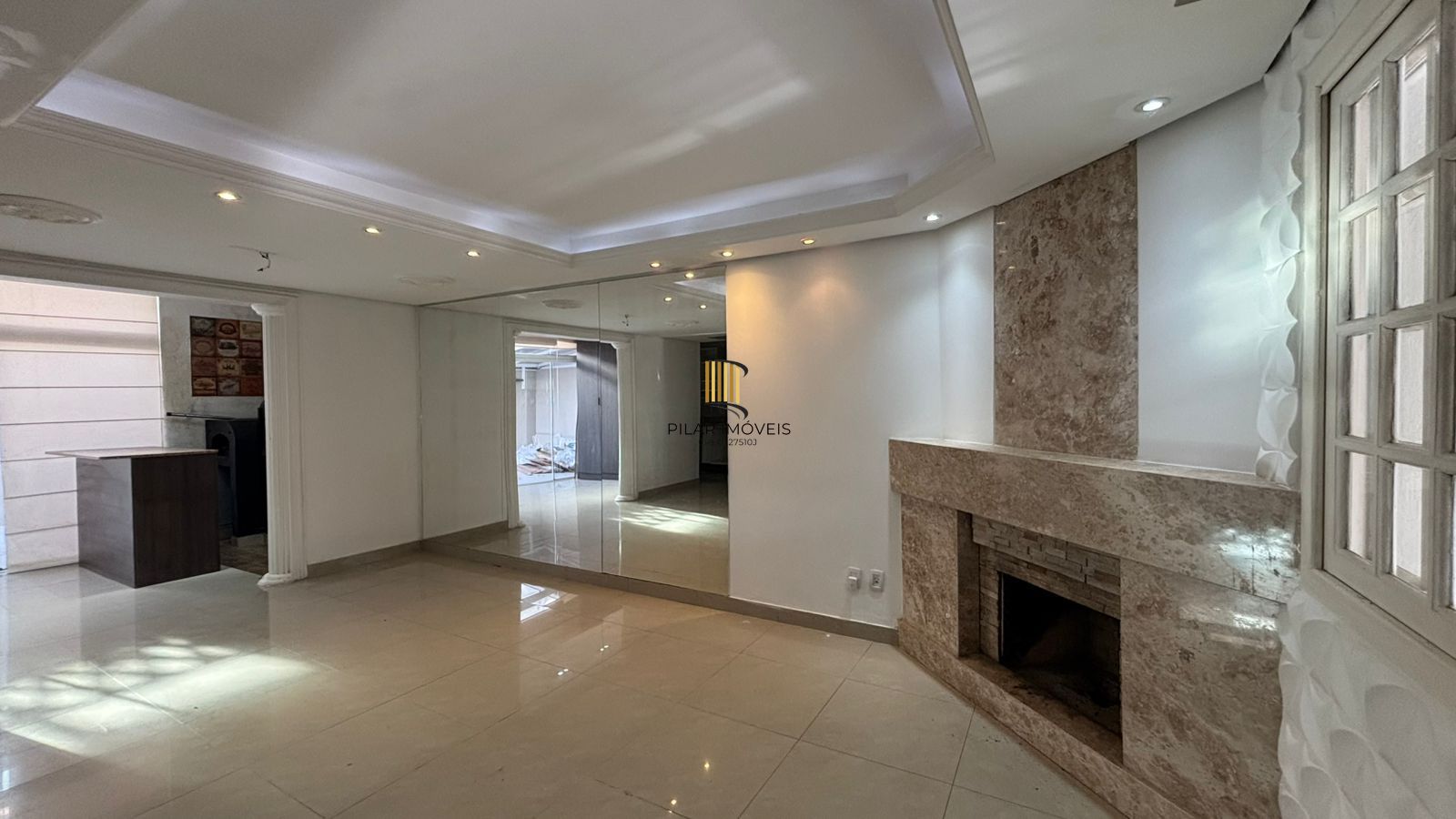 Casa 3 dormitórios no bairro Hípica