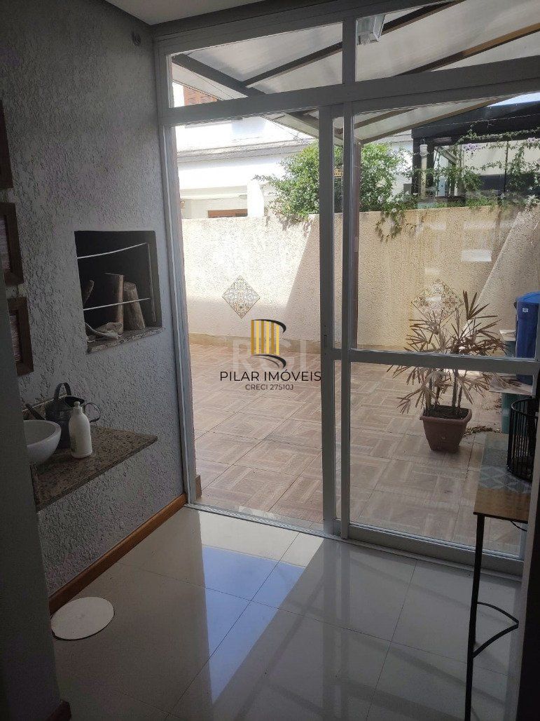 Casa 3 Dormitório(s) Bairro Hípica