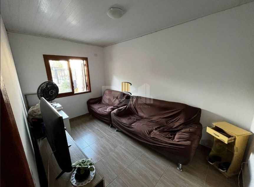 Casa 2 dormitórios no bairro Hípica