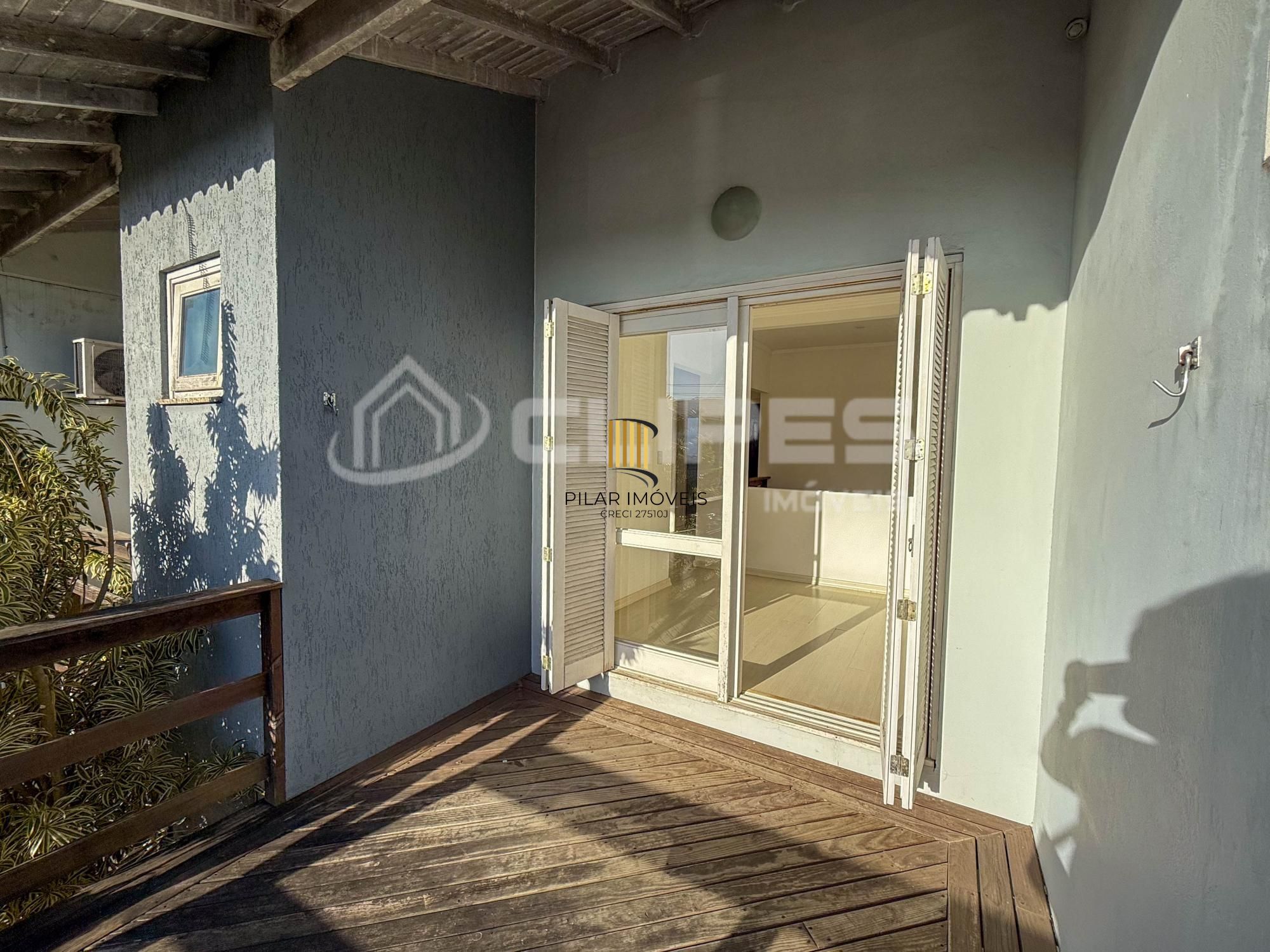 Sobrado para Venda - 140m², 3 dormitórios, sendo 1 suites, 2 vagas - Hípica