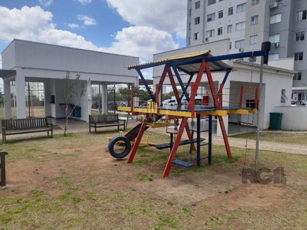 Apartamento 2 Dormitório(s) Bairro Morro Santana