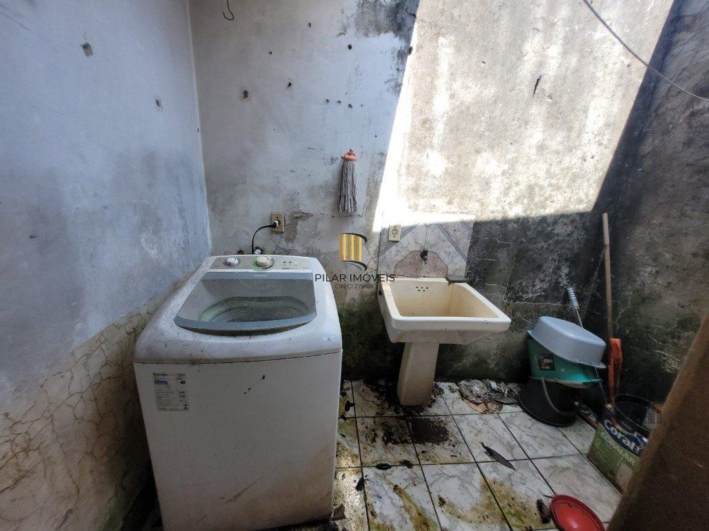Casa 8 dormitórios no bairro Menino Deus