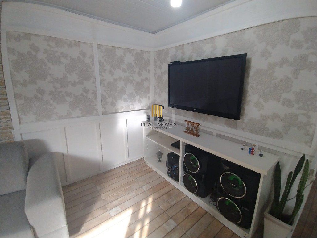 Casa para Venda - 103m², 2 dormitórios, 1 vaga - Hípica