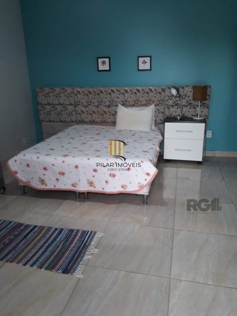 Casa 4 dormitórios no bairro Ipanema