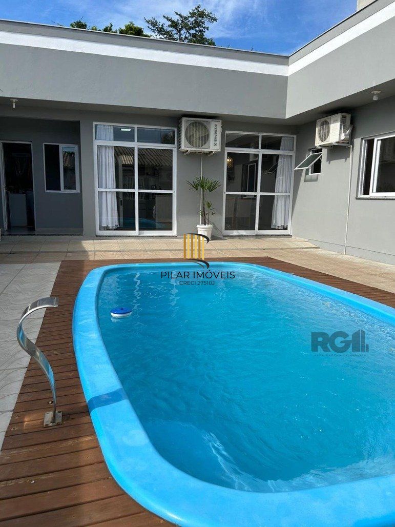 Casa 4 dormitórios no bairro Feitoria