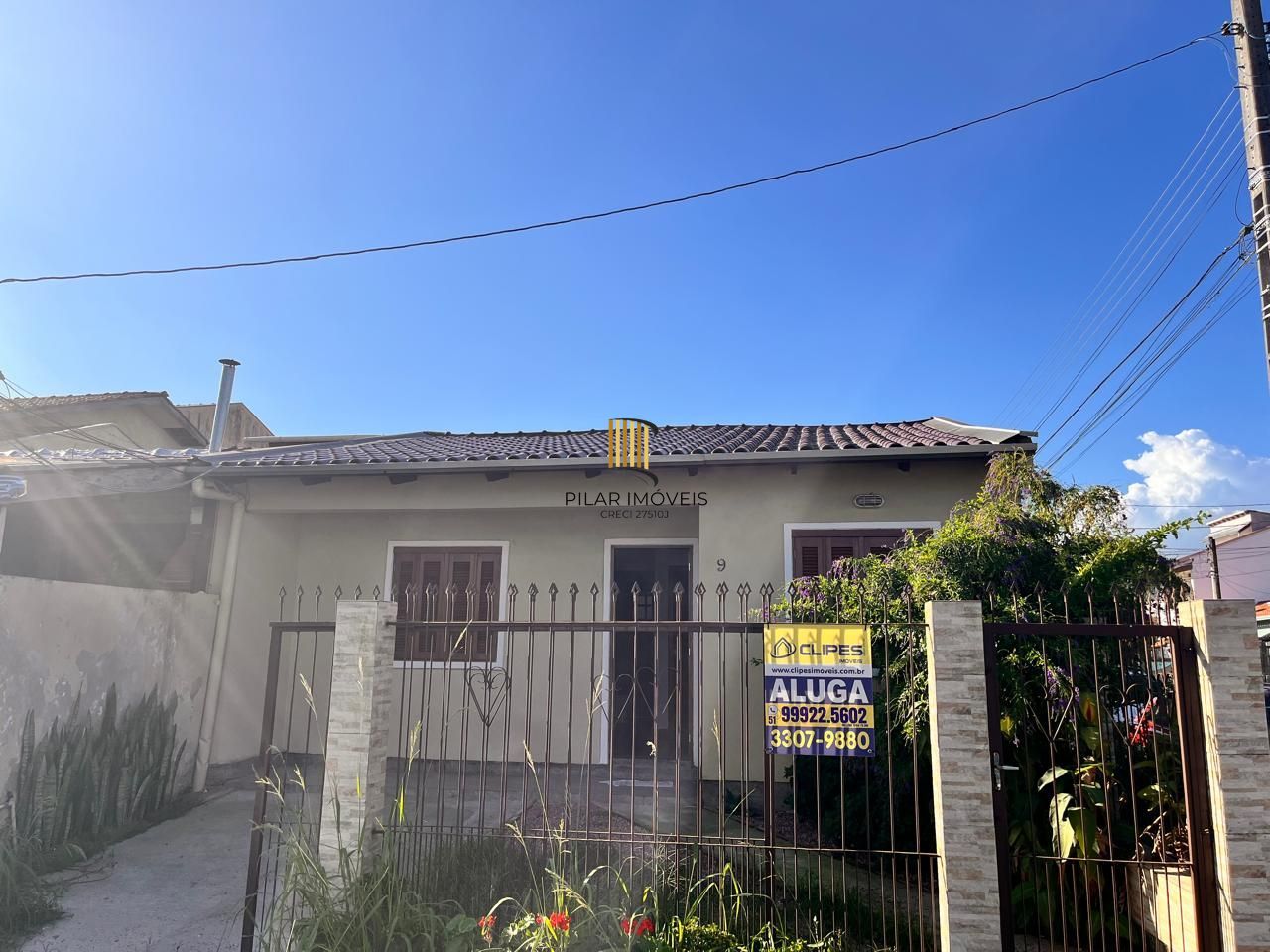 Casa 2 dormitórios no bairro Hípica