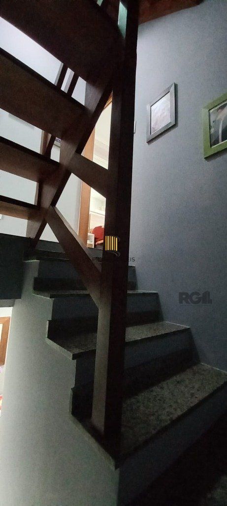 Casa 2 Dormitório(s) Bairro Guarujá