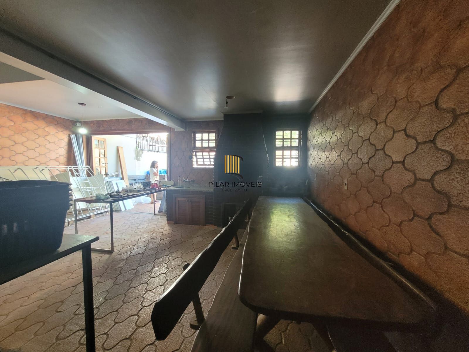 Casa 4 dormitórios no bairro Camaquã